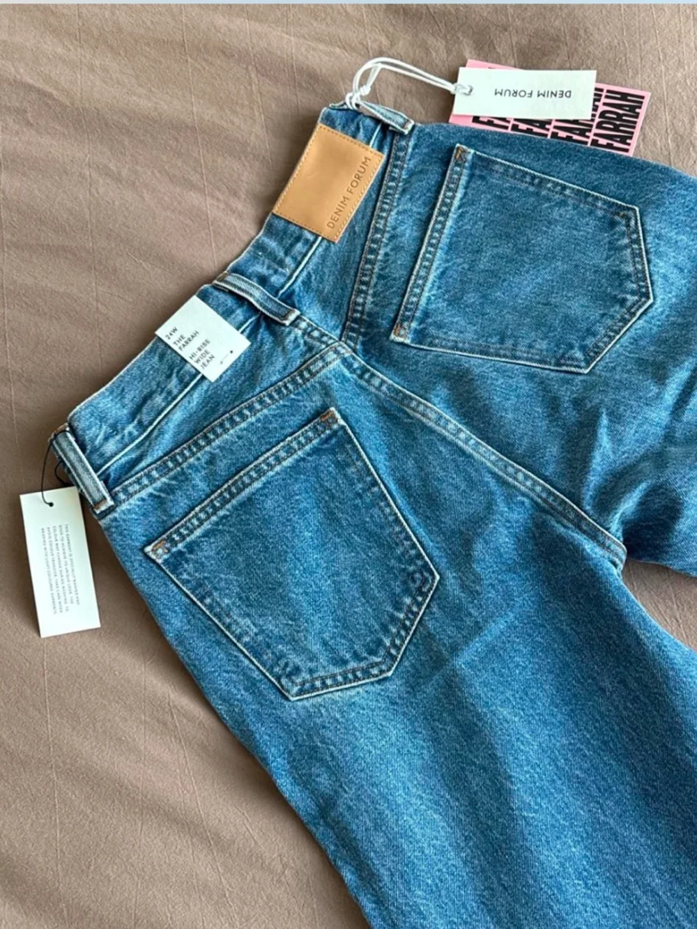 ARITZIA Denim Forum The Farrah Hi-Rise Wide Leg Jeans - Size 24W Short - Picture 2 of 6